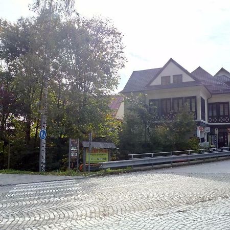 Urban Center Hotel Oravsky Podzamok Exterior foto